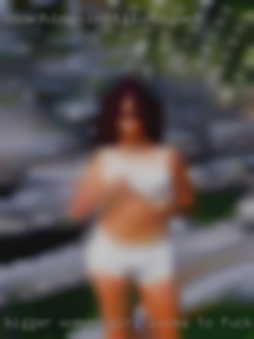Bigger women girl loves to fuck.